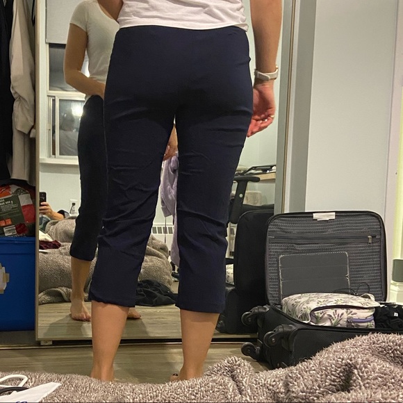 Dalia Sports Capris - Picture 2 of 3